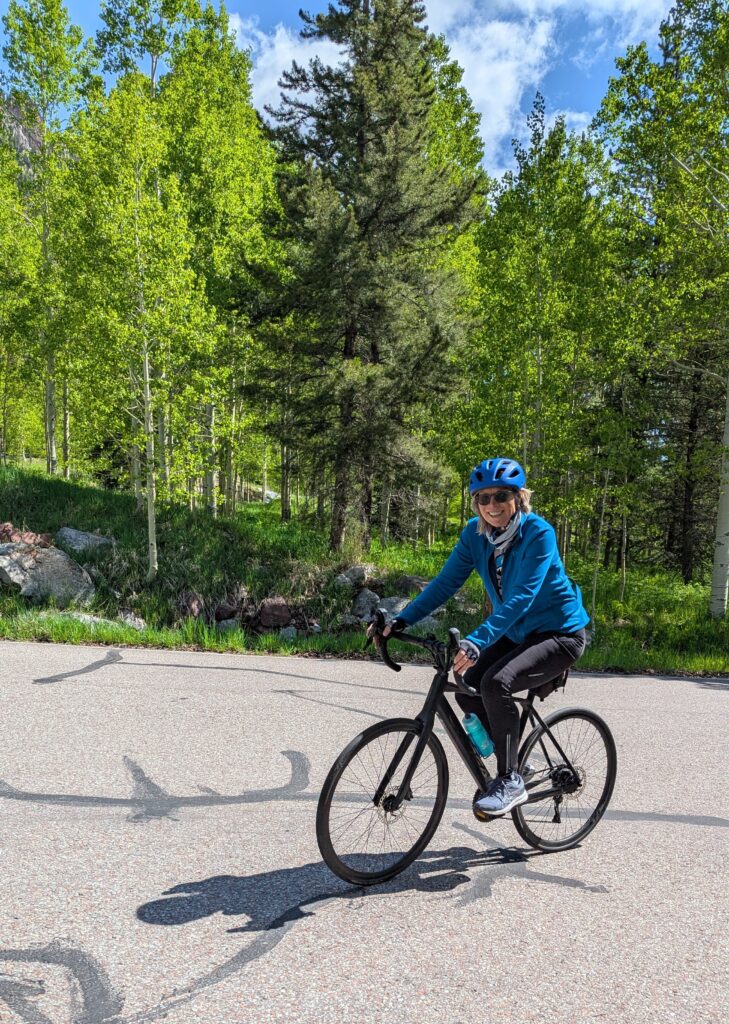 Venus sister riding up to Maroon Bells