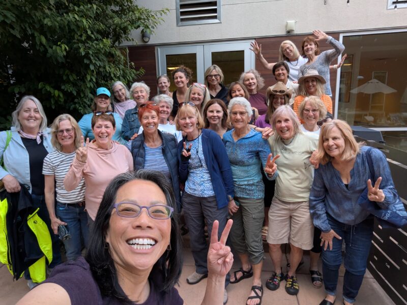 Venus sisters posing for a group photo