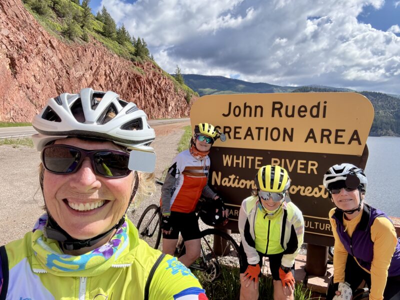 Four Venus sisters in front of the Ruedi Reservoir sign
